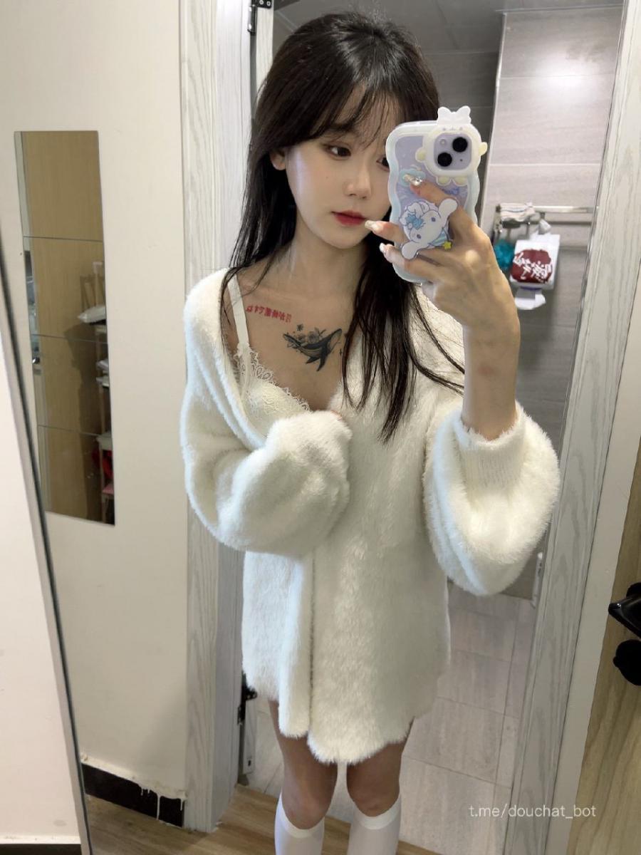 MarkoftheBody 2024-10-17 12:23:35 他走了说不喜欢我这种爱听土味dj的女屌丝