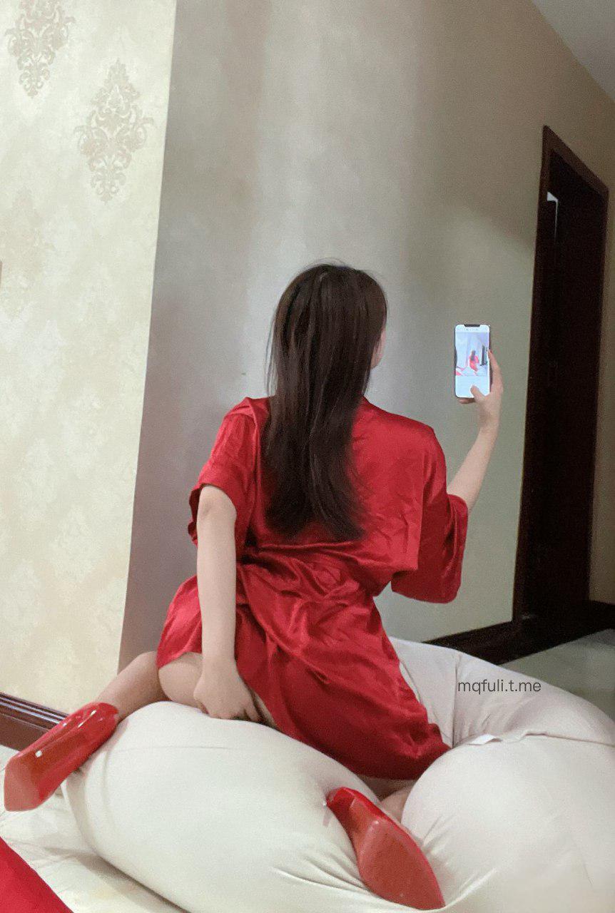 洋洋不是洋妞 2024-10-21 21:18:23 我想你应该会喜欢这个红色的睡衣