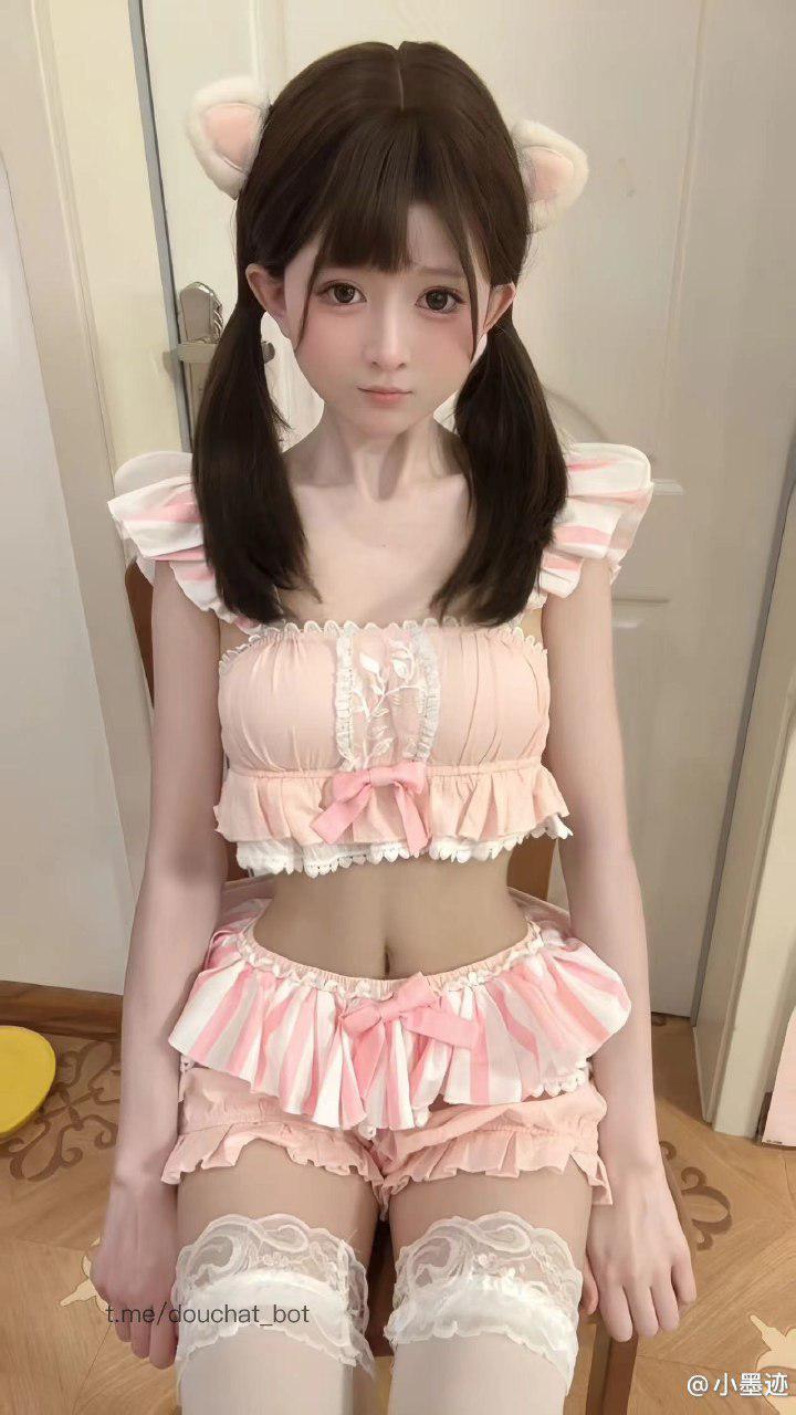 小墨迹 2024-10-07 14:31:12 超绝小少萝