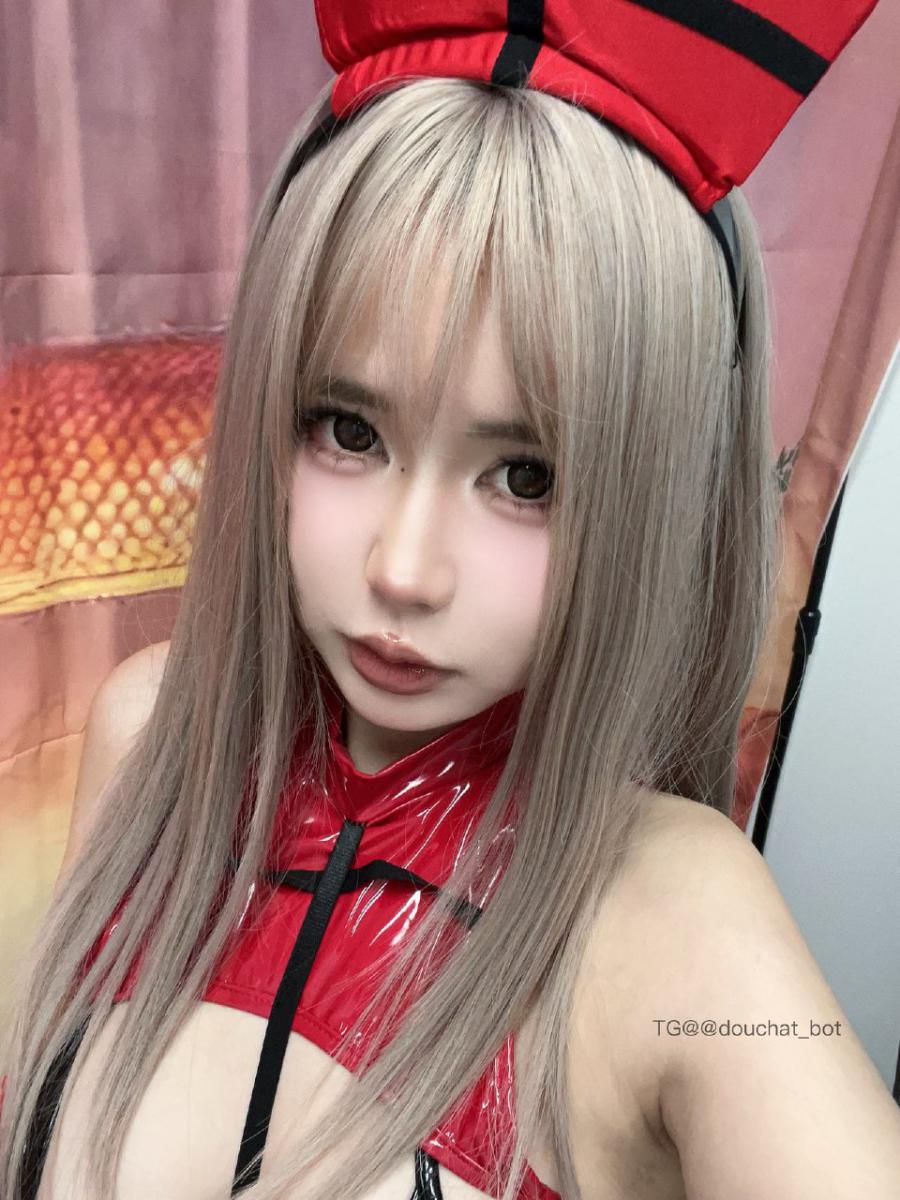 Tina很妖孽呀 2024-10-28 23:16:02 喜欢这样的我吗