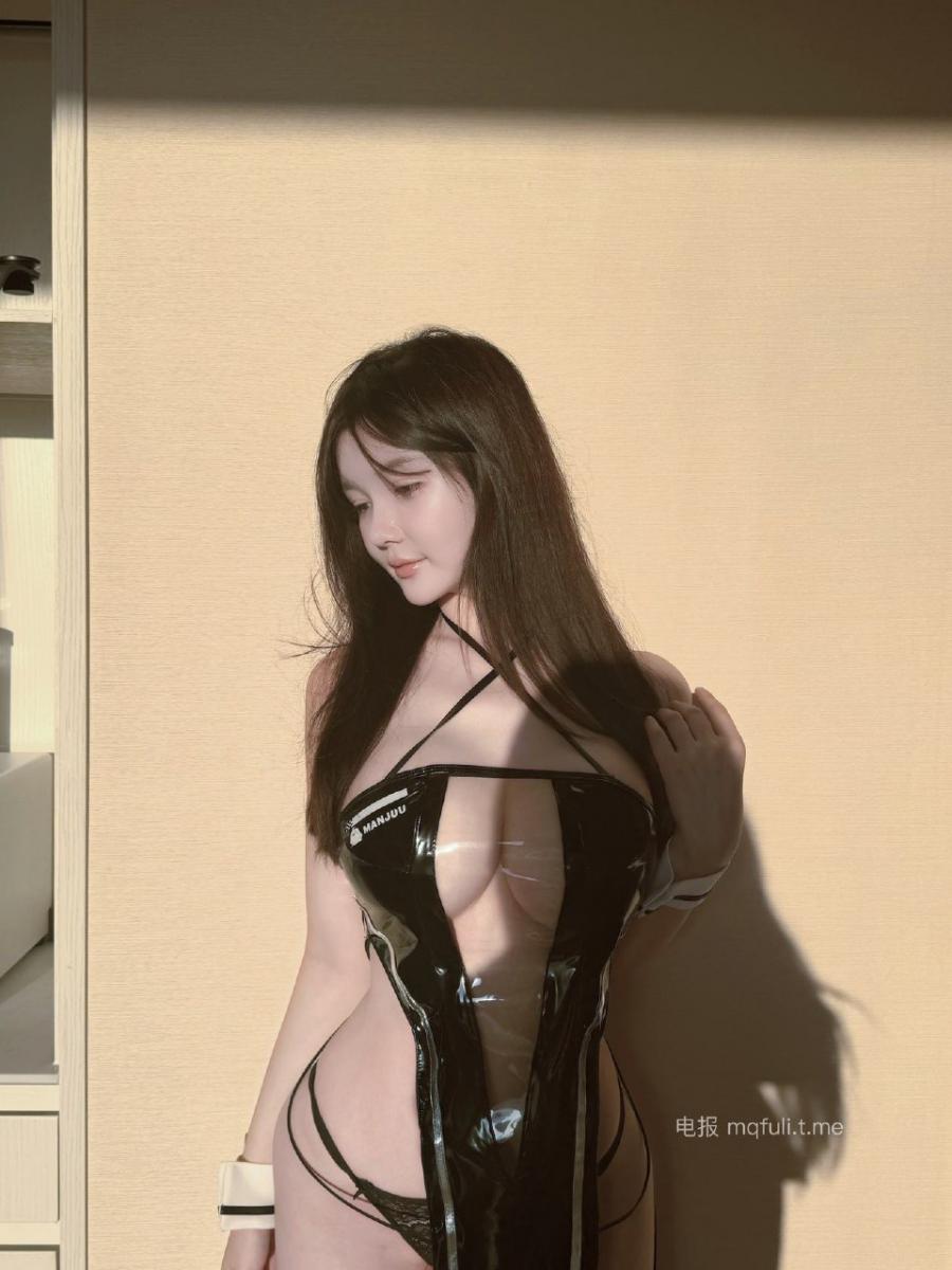 糯美子 2024-10-04 15:22:59 赛车女郎皮衣超性感 哦