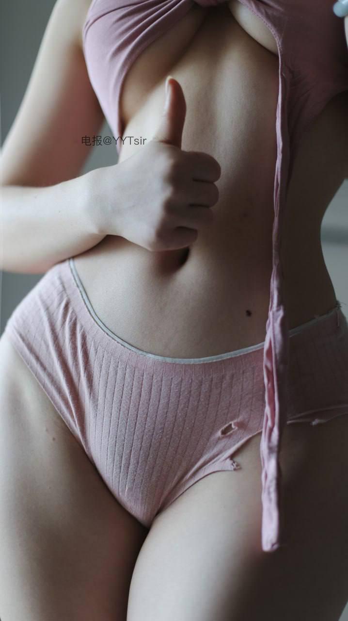 猫儿 2024-10-14 02:00:21 深夜放毒🫣来一波小福利给哥哥