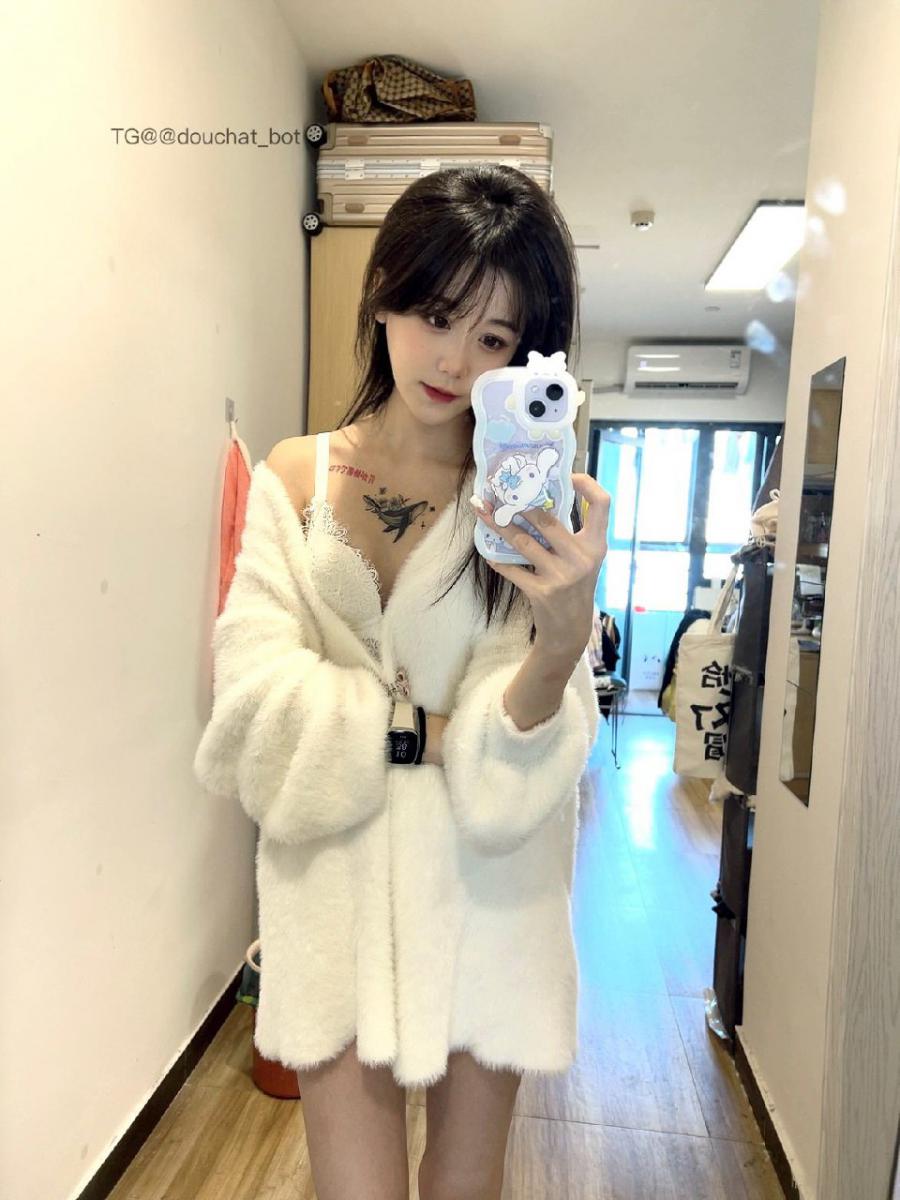 MarkoftheBody 2024-10-17 12:23:35 他走了说不喜欢我这种爱听土味dj的女屌丝