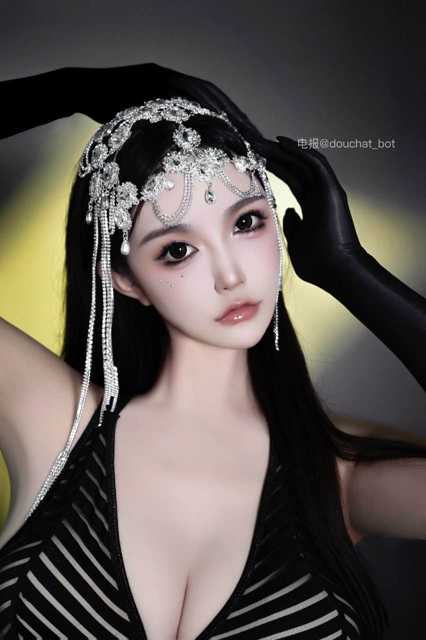 艾曦_lcey 2024-10-31 20:48:10 性感条纹诱惑透视系带包臀短裙免脱睡衣裙