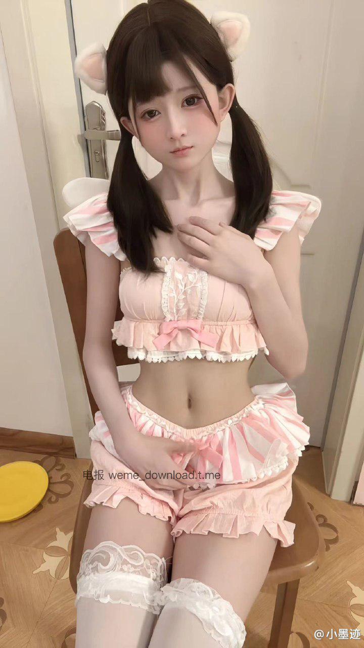 小墨迹 2024-10-07 14:31:12 超绝小少萝