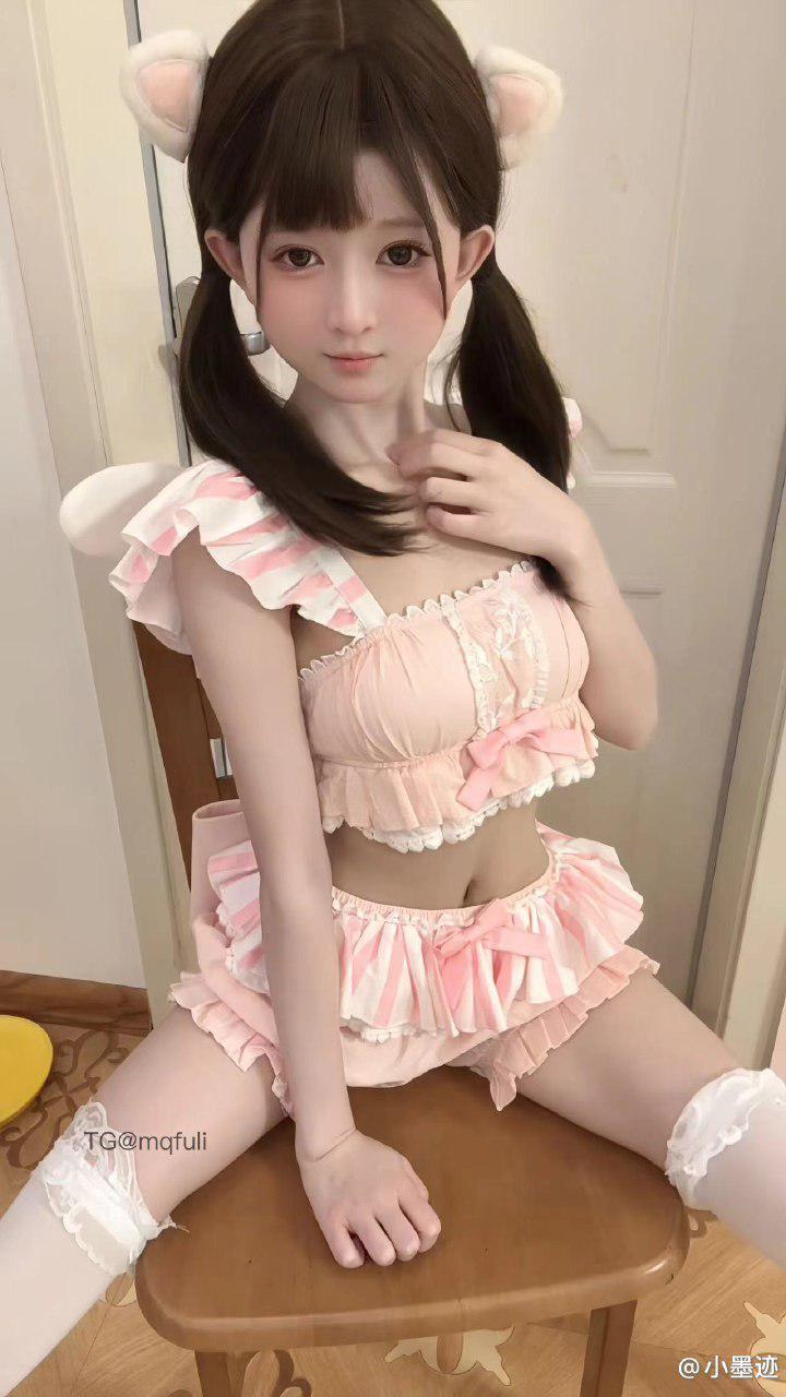 小墨迹 2024-10-07 14:31:12 超绝小少萝