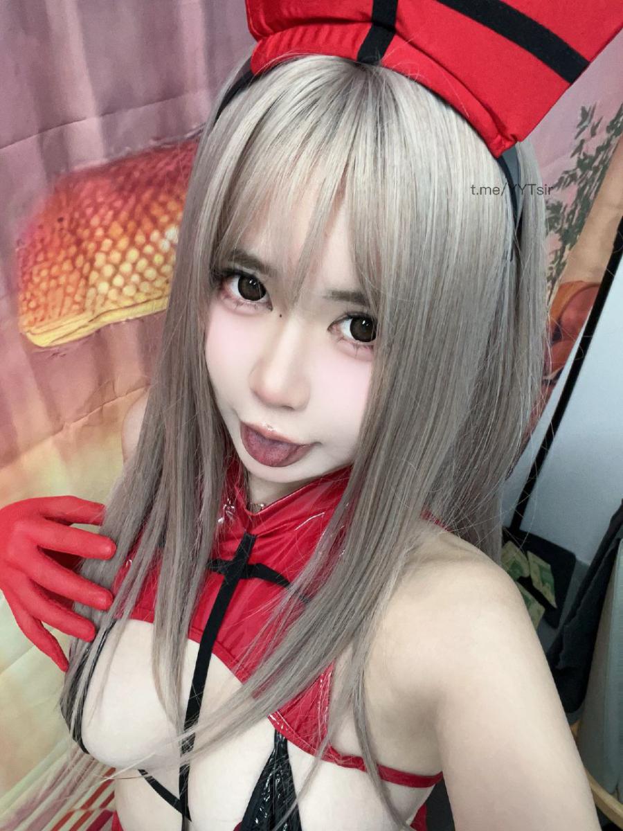 Tina很妖孽呀 2024-10-28 23:16:02 喜欢这样的我吗