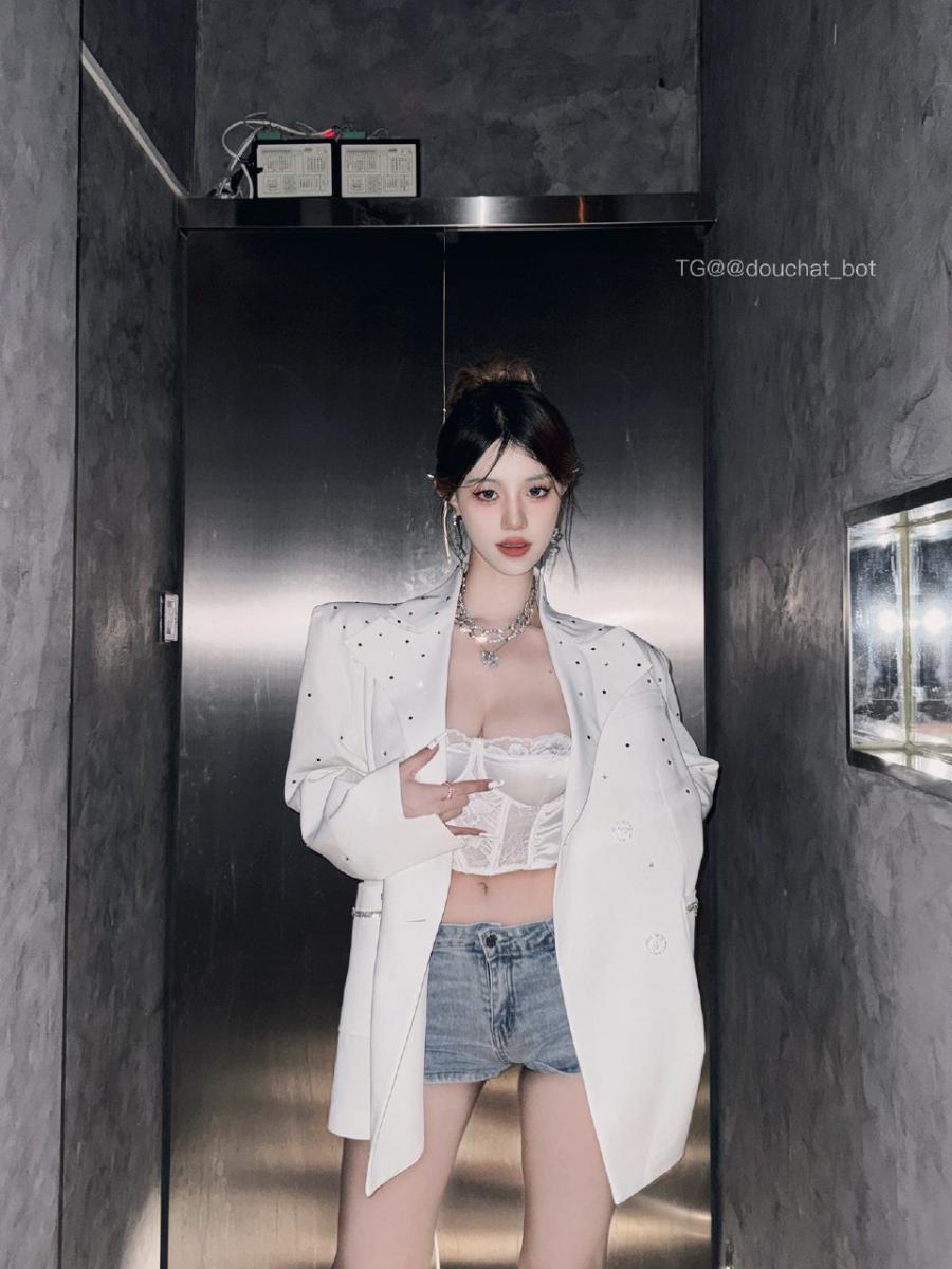 小野马 2024-10-06 00:38:25 这个世界欠调教 你也是