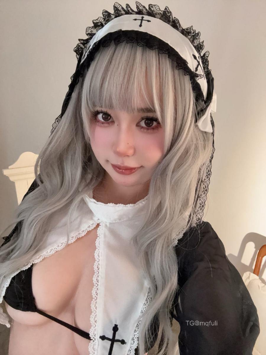 Tina很妖孽呀 2024-11-15 09:54:37 黑色超透黑丝系列➕一根绳丁字🔥➕cos萝莉