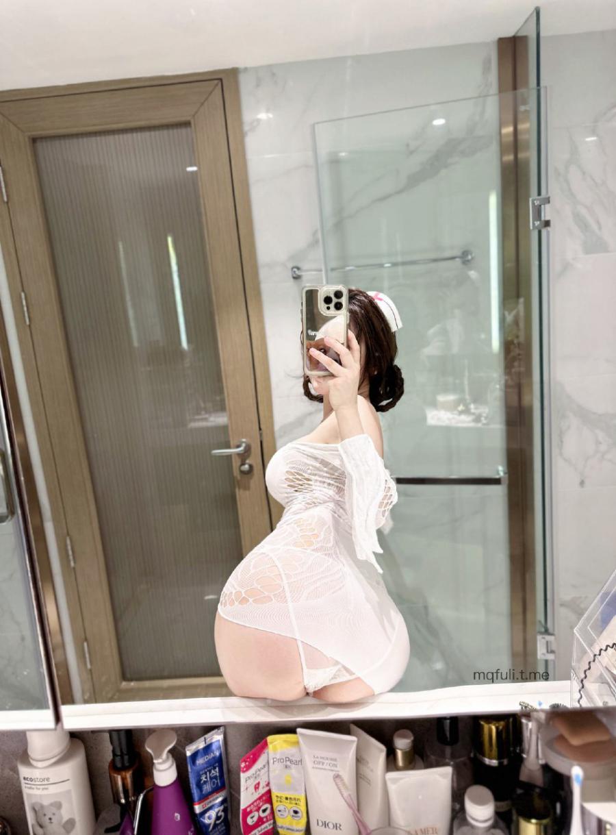 小璐lulu 2024-11-07 01:31:47 护士cos 让我来帮你好好检查一下身体