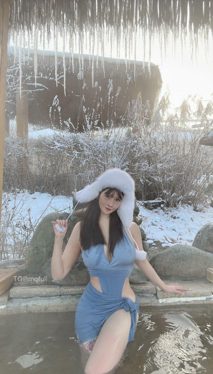 柯多多的小日子 2024-11-30 07:40:01 哥哥一起泡温泉吧✌️