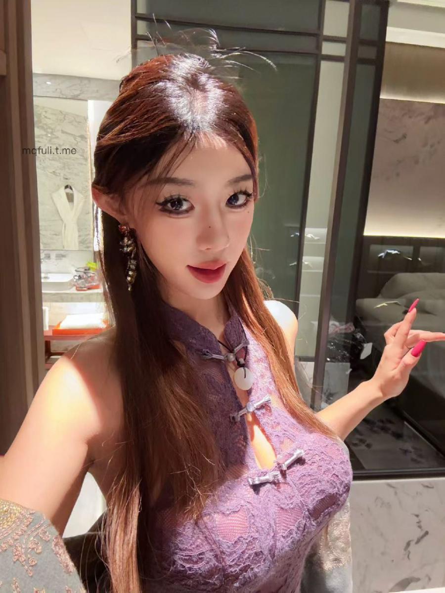 小野马 2024-12-11 01:51:44 今天没有偷到文案 偷亲一下你可以吗