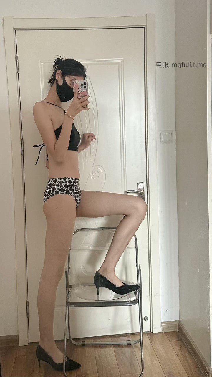 不爱穿shoes 2024-12-05 01:39:37 居家情趣小套装👙哥哥怎么能不心动