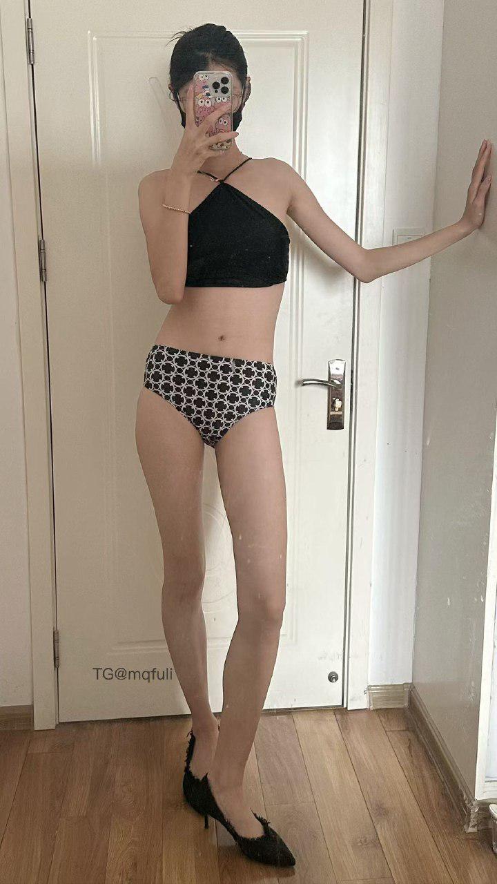 不爱穿shoes 2024-12-05 01:39:37 居家情趣小套装👙哥哥怎么能不心动