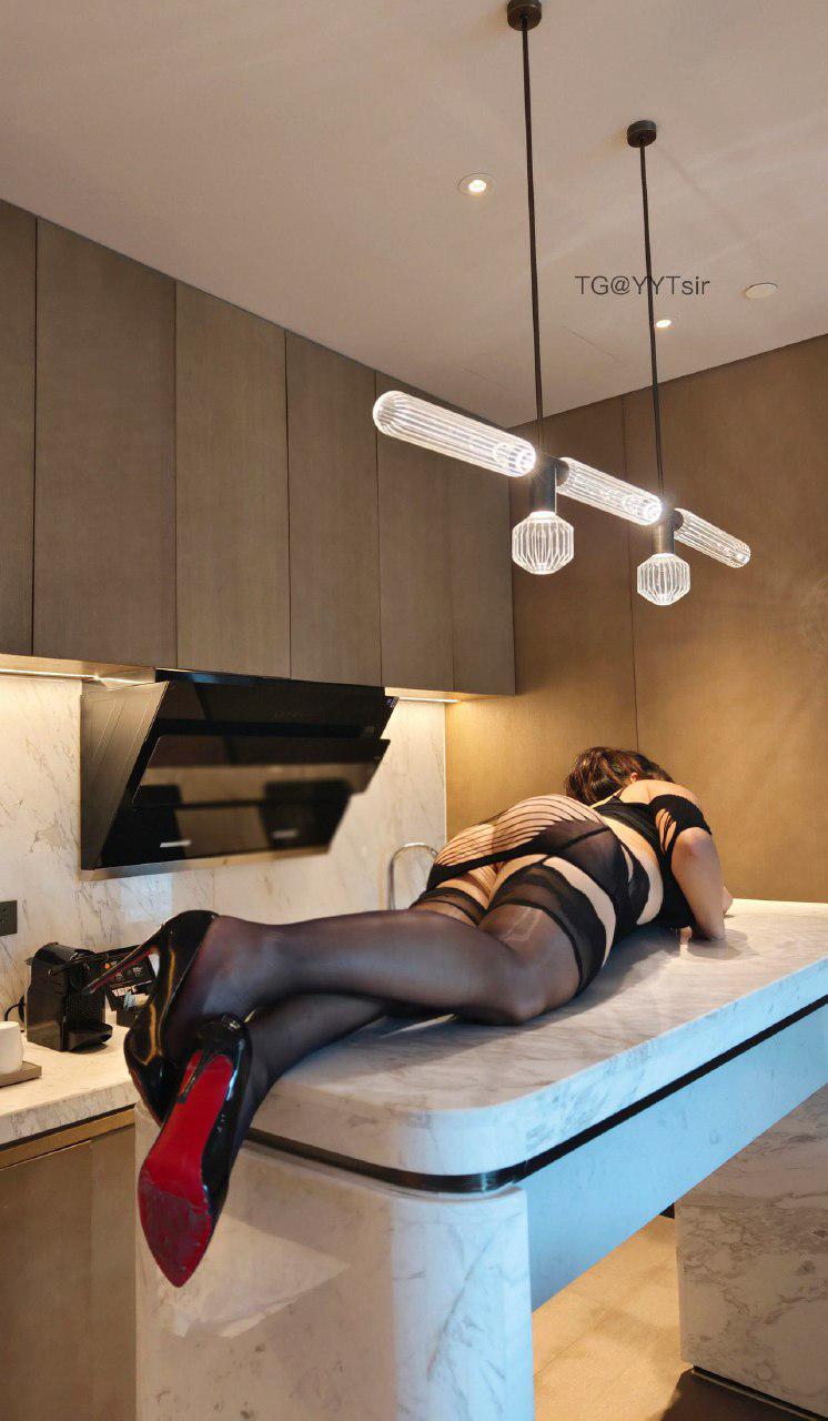 水蜜桃米米 2024-12-06 00:53:30 性感情趣丝袜网衣➕吊带丝 🌶️身材