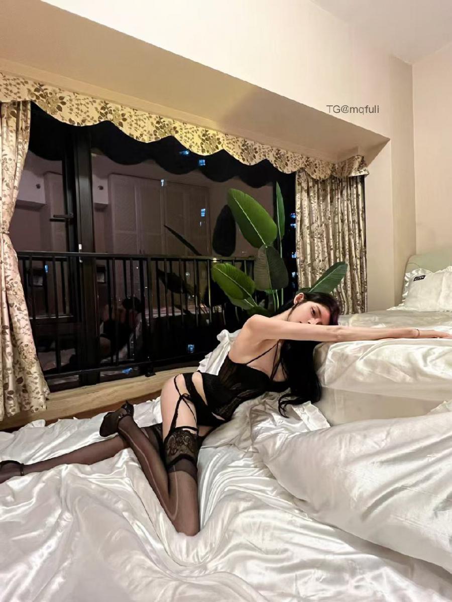 媛姐是大长腿 2025-01-05 21:21:27 美🐻➕大长腿㊙️让人看过，过目不忘