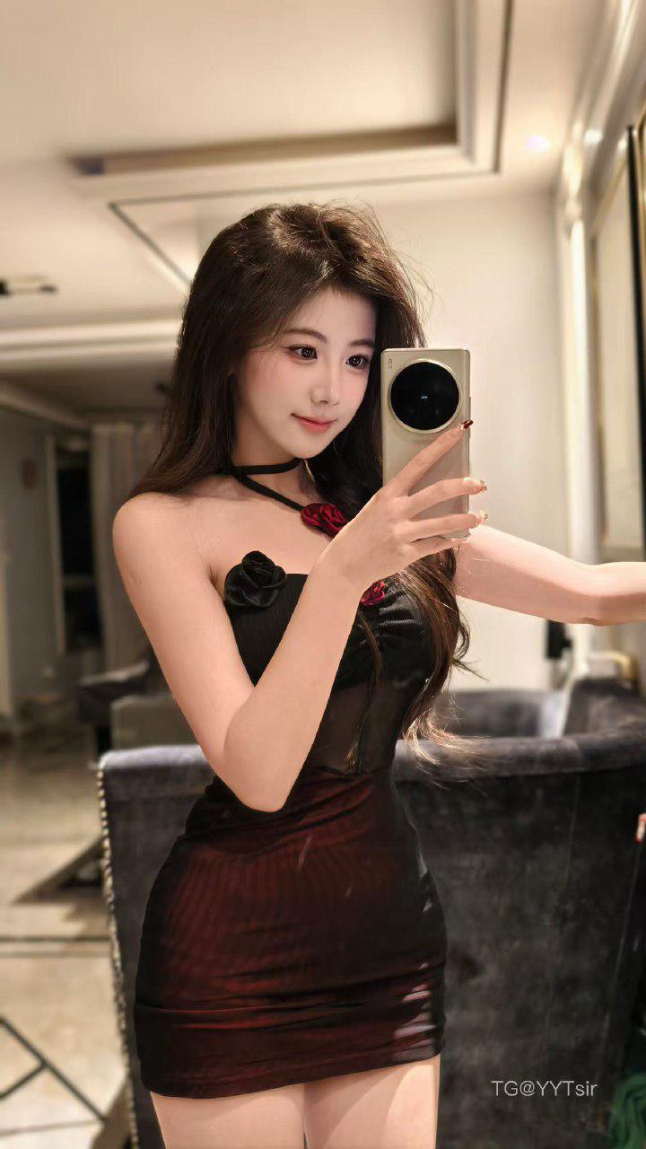 刘二萌 2025-02-10 21:38:39 玫瑰雾沙包臀裙👙简直无敌