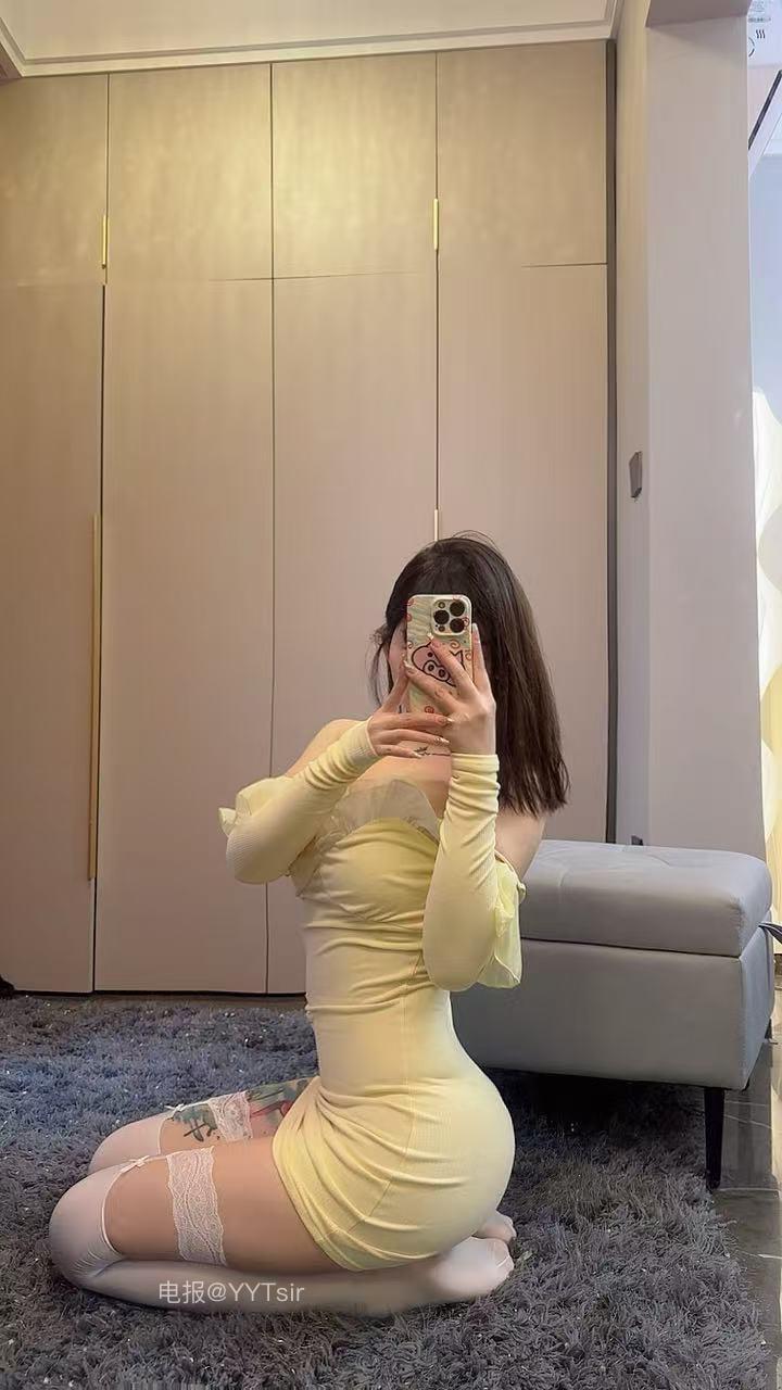 柯多多的小日子 2025-03-11 19:40:50 黄色的连衣裙 白色的丝丝