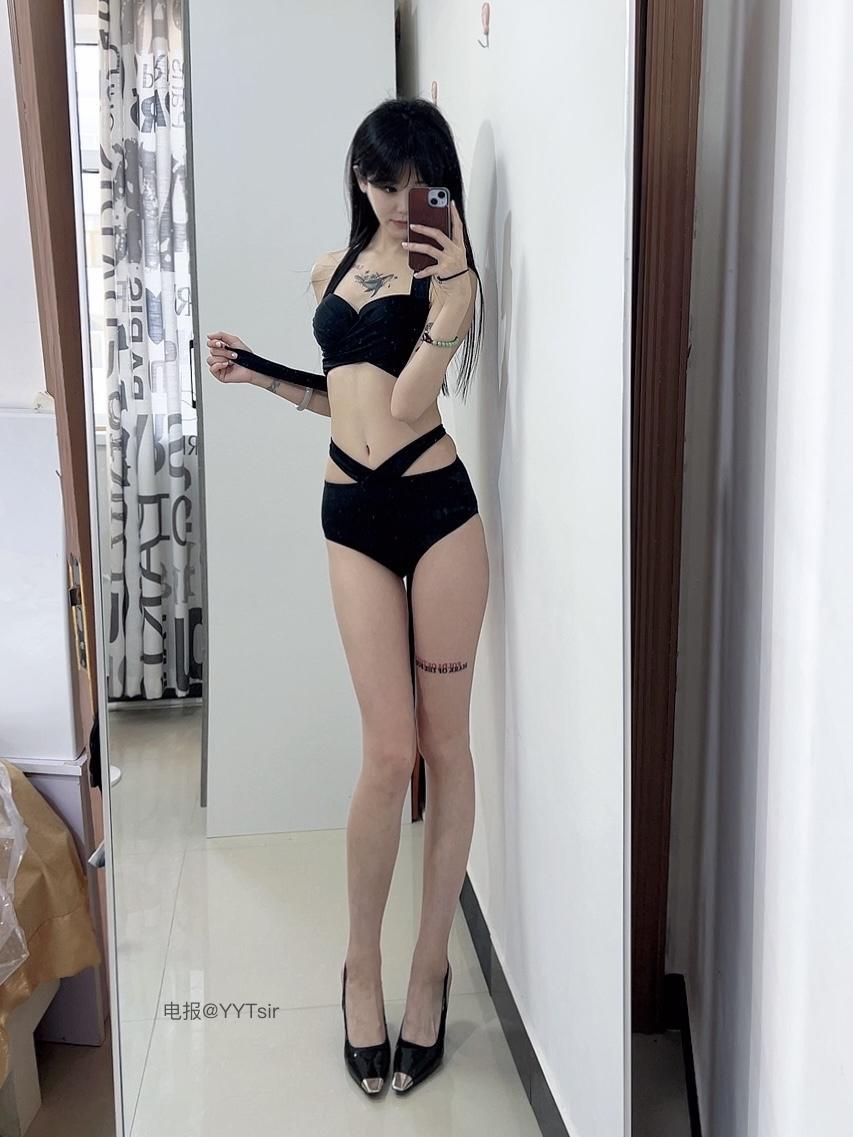 MarkoftheBody 2025-03-08 00:33:41 蜜大腿超you人🙈 黑色上内衣配