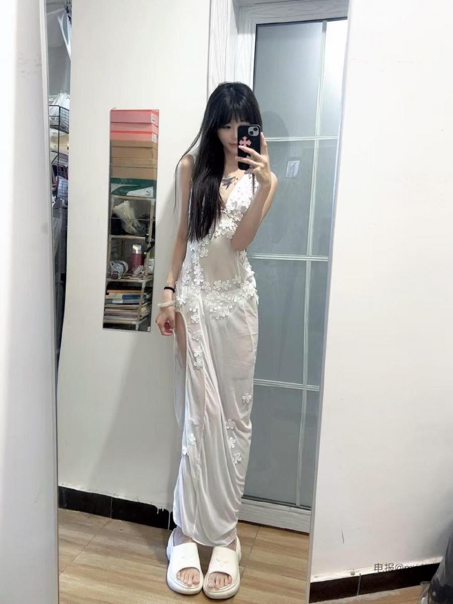 MarkoftheBody 2025-05-06 11:45:10 黑丝嫩足高抬腿🦵怼拍 等待老板回家😧