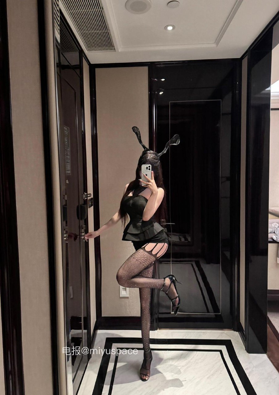 崽崽 2025-05-26 11:18:51 暗黑兔女郎，你会爱上我吗？