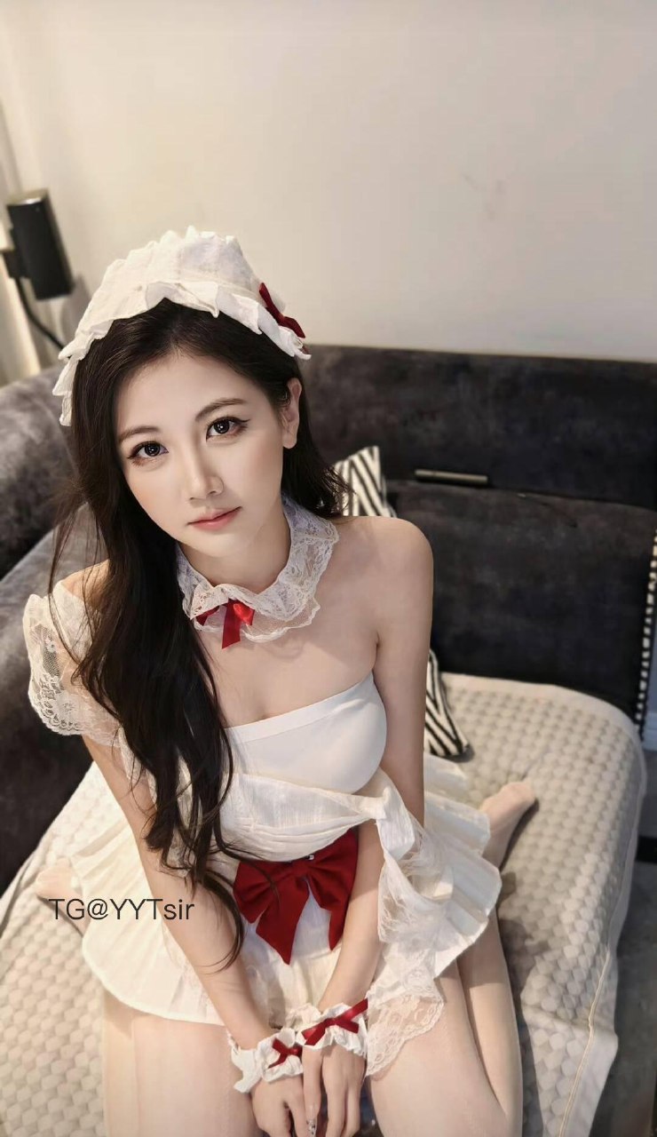 刘二萌 2025-05-27 10:58:20 封面越乖,内容越嗨😯