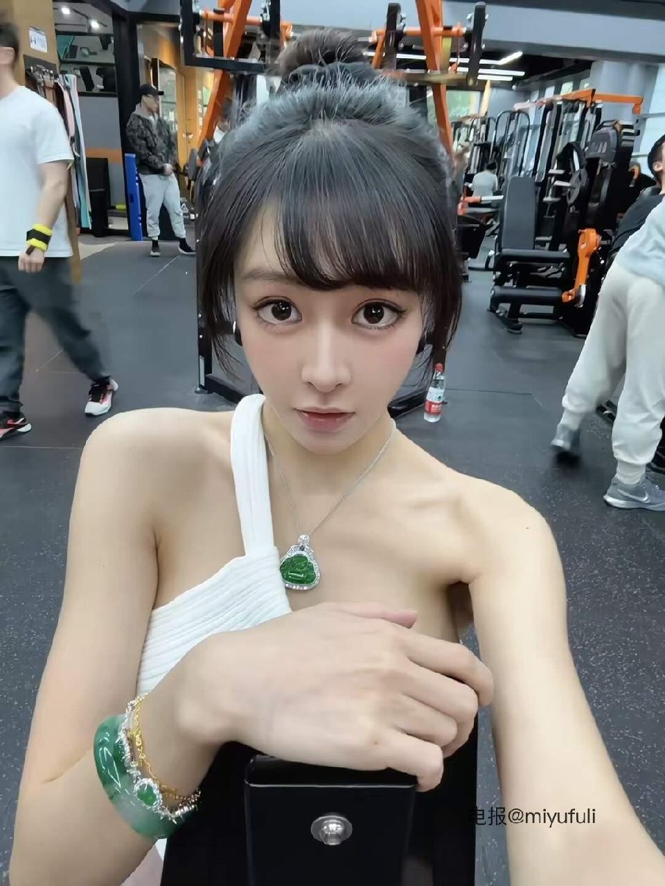 人间小奶猫 2025-05-28 18:03:14 如果你可以一直陪我 也不是不可以