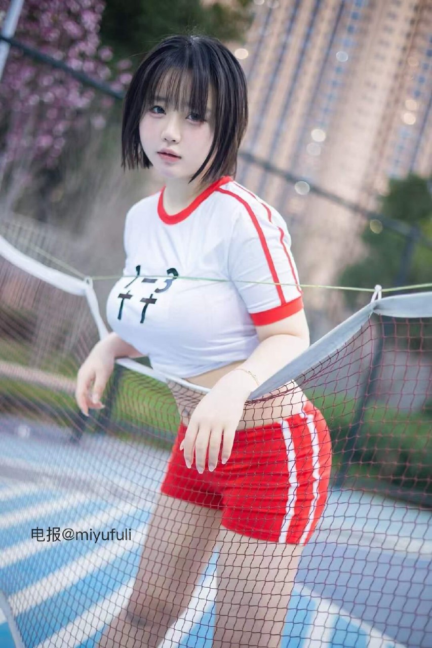 肉团娜子 2025-05-24 15:48:29 可以陪我运动一下嘛🥹