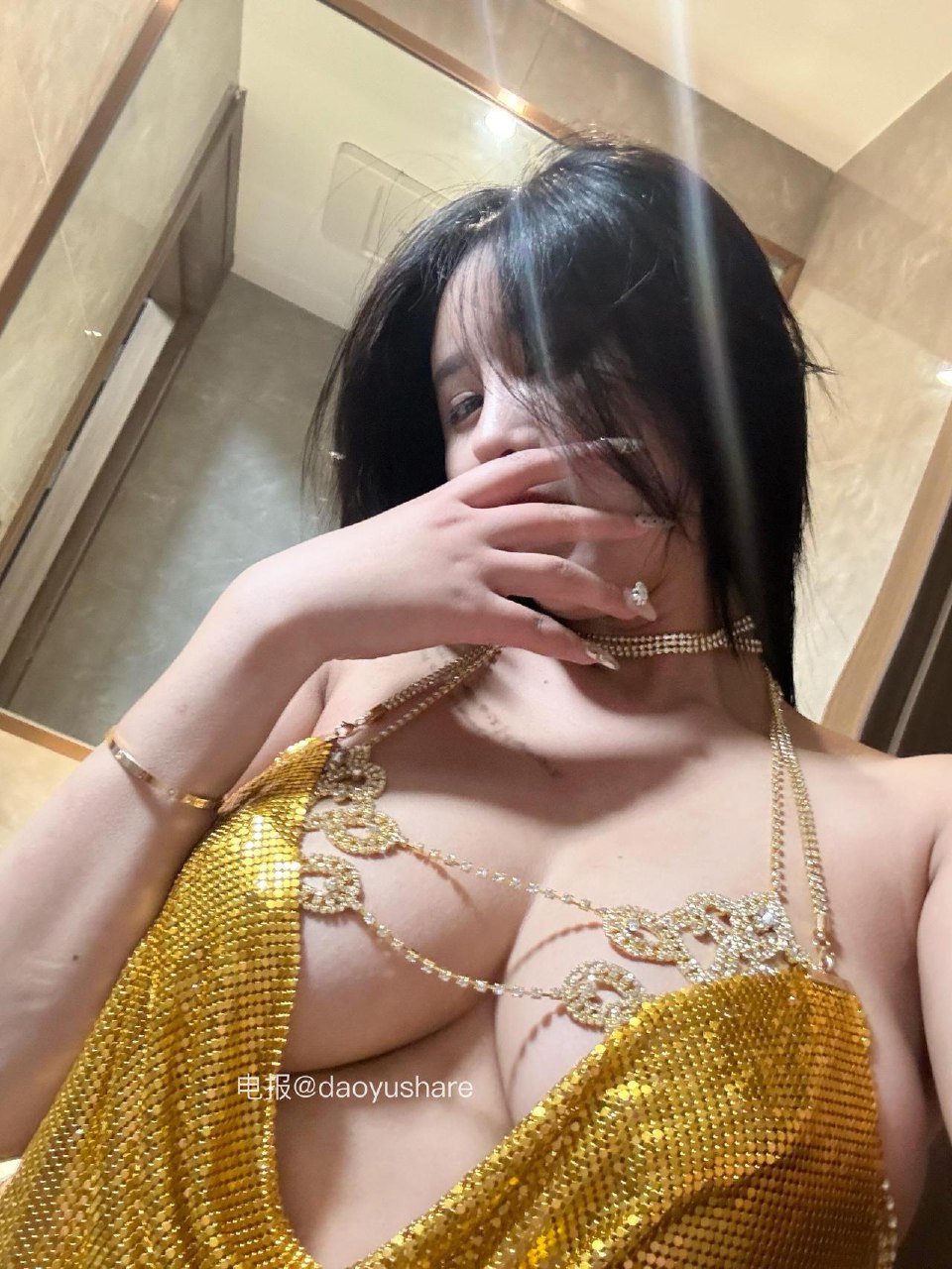 钟意依阳 2025-06-04 18:44:57 我有一点小癖好 哥哥会满足吗