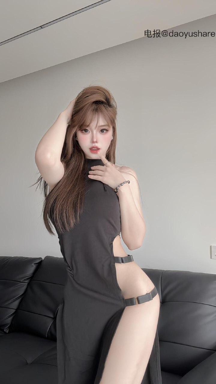 空心柚七 2025-06-19 13:55:38 付费贴#情趣旗袍吊带裙😍诱惑