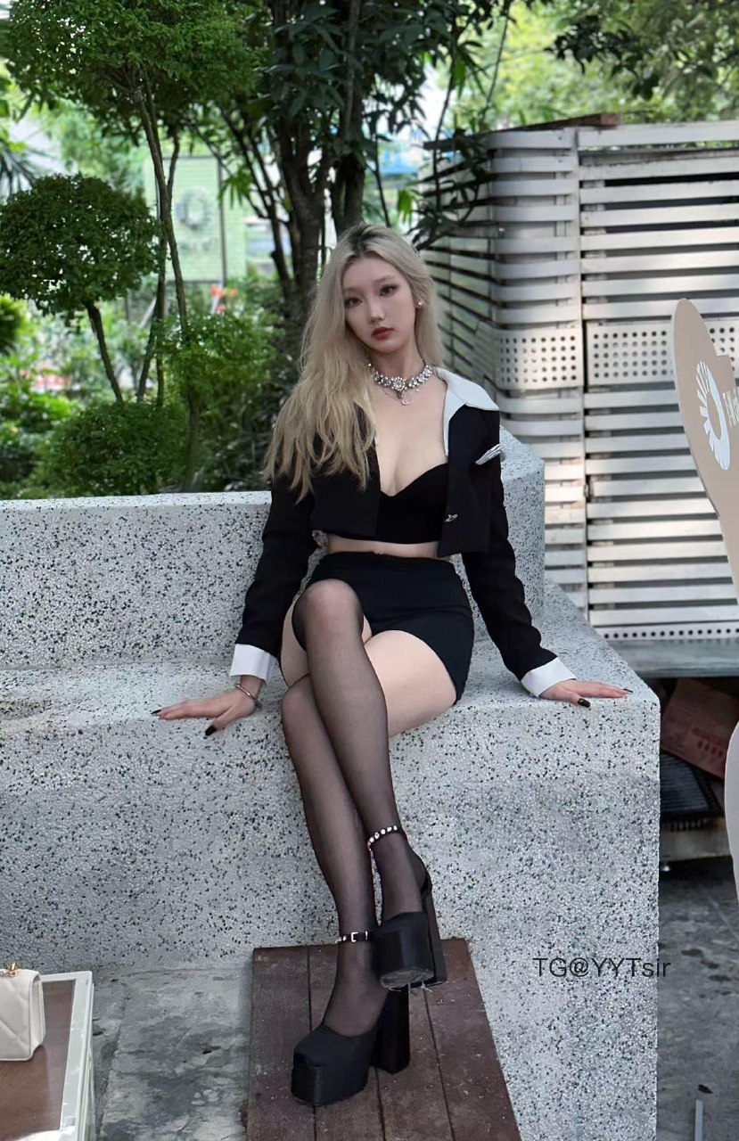 qin秦宋 2025-06-04 17:18:49 有没有见过这一面的我～