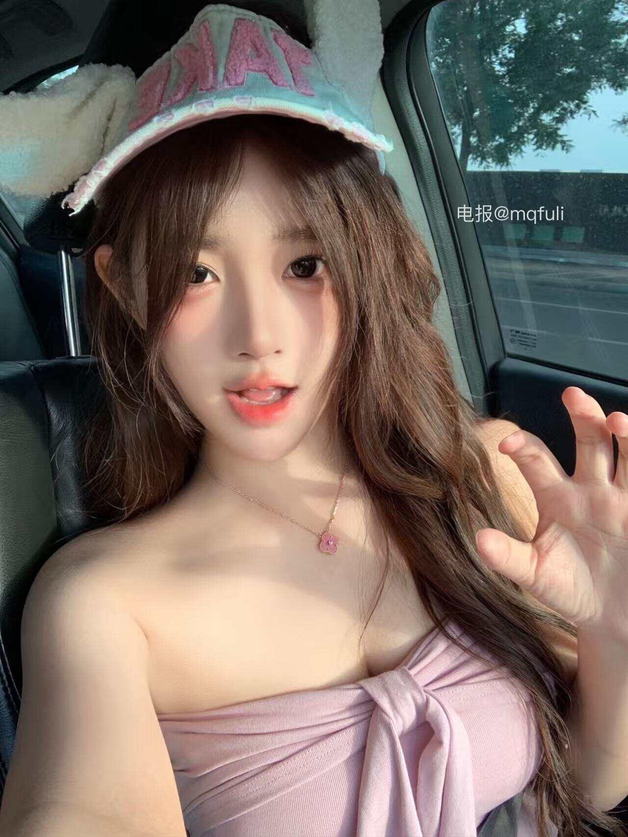 肉肉 2025-06-01 01:21:24 讲永远太假了记住这一帧就好了