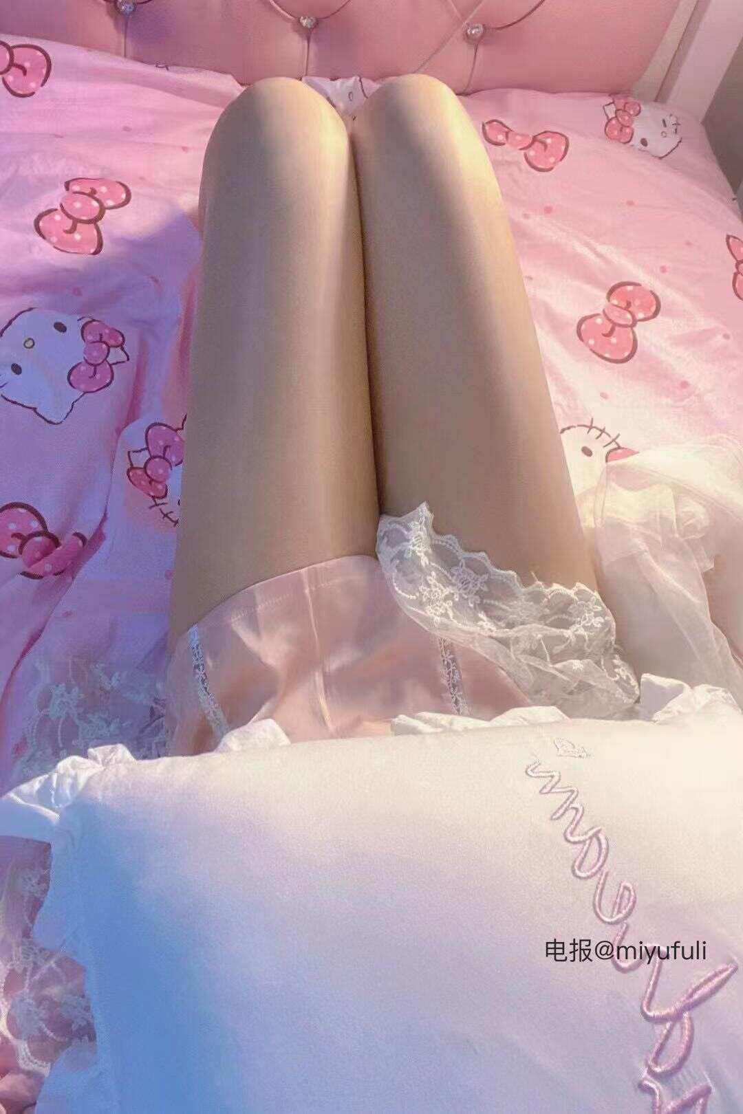 闪蝶 2025-06-18 00:11:14 姐姐怀里怎么会受委屈呢