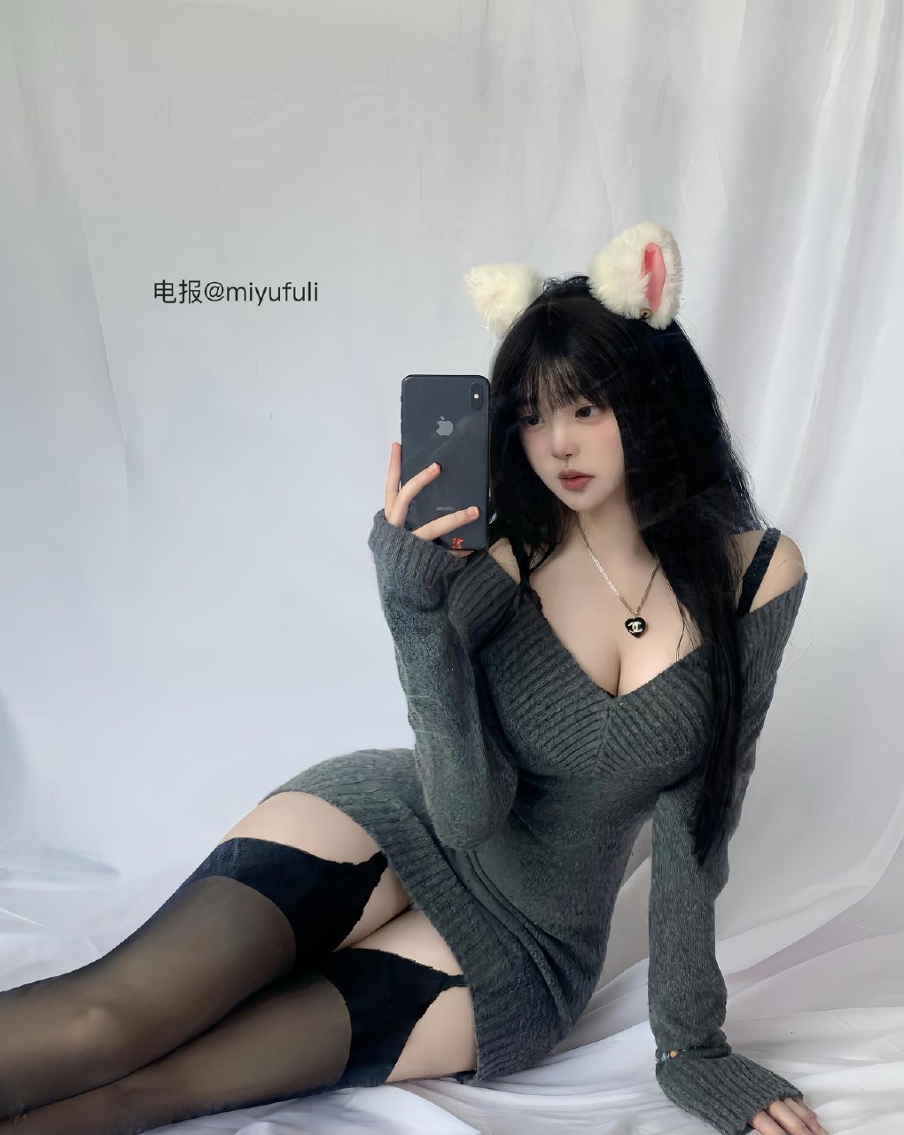 易辞 2025-06-25 02:36:38 大雷诱惑｜泳池白色比基尼｜双马尾