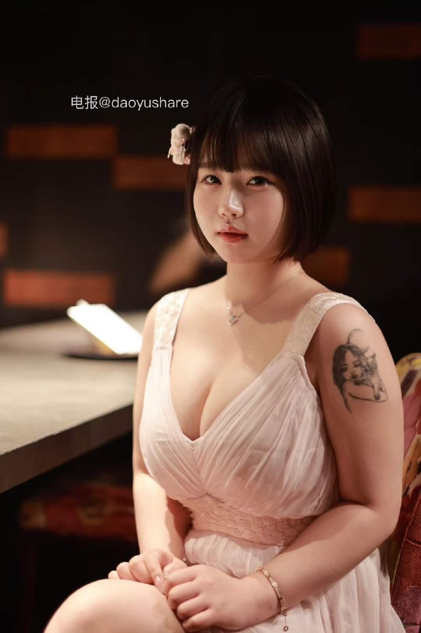 肉团娜子 2025-06-18 16:40:40 往哪看呢小鬼