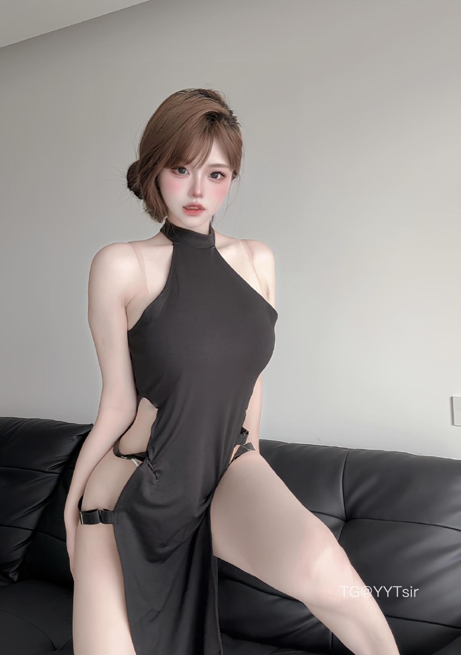 空心柚七 2025-06-19 13:55:38 付费贴#情趣旗袍吊带裙😍诱惑
