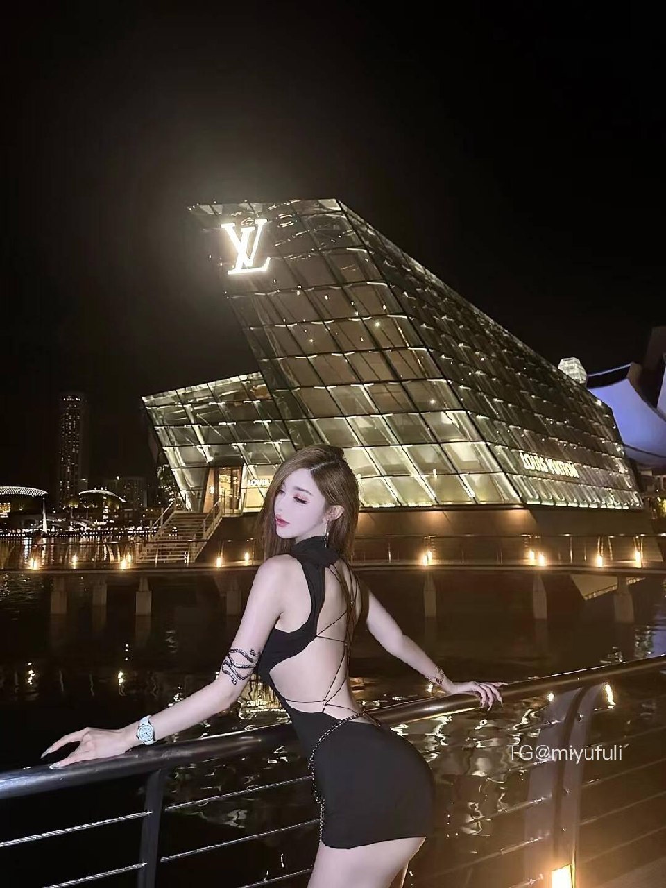 Ada王一霏 2025-06-05 22:12:15 建议你早点喜欢我，免得虚度光阴