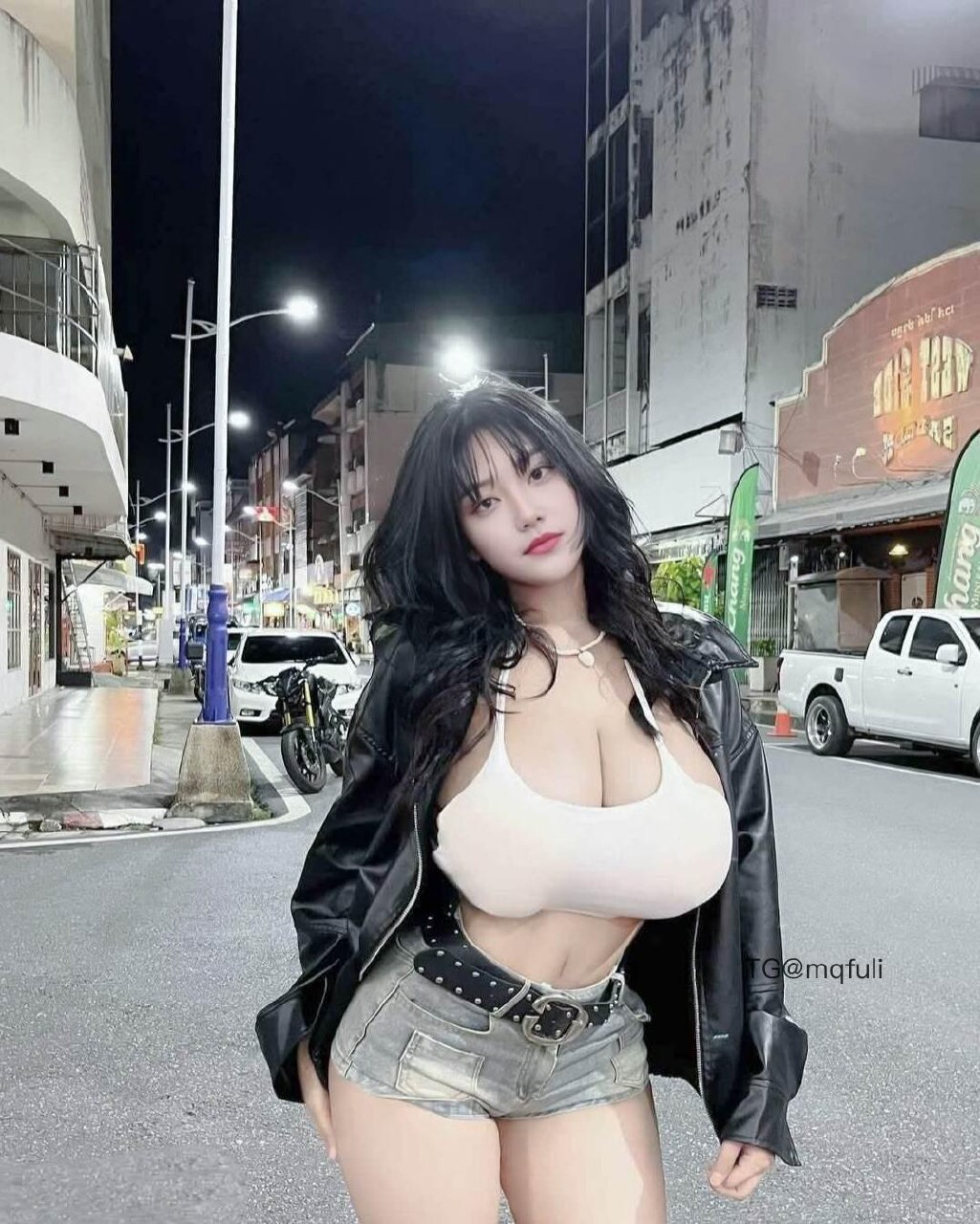 凡妮莎 2025-06-10 00:00:41 夜色