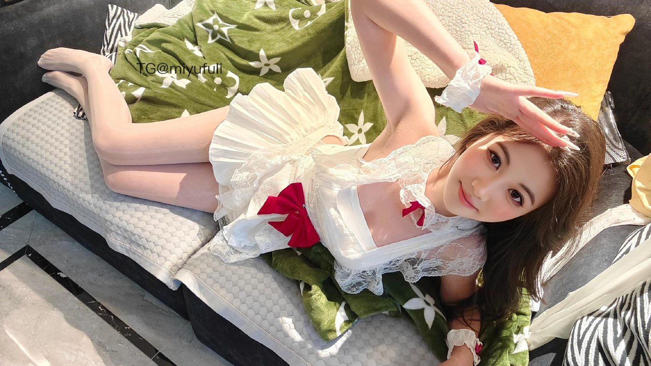 刘二萌 2025-07-06 17:35:09 纯欲性感女仆套装绝绝子😍