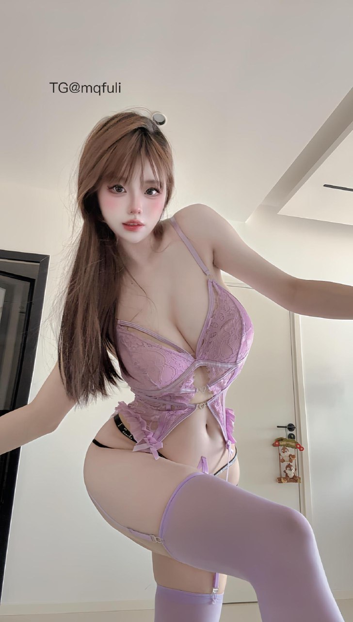 空心柚七 2025-07-08 16:32:12 付费贴 紫色蕾丝比基尼不看真的会后悔