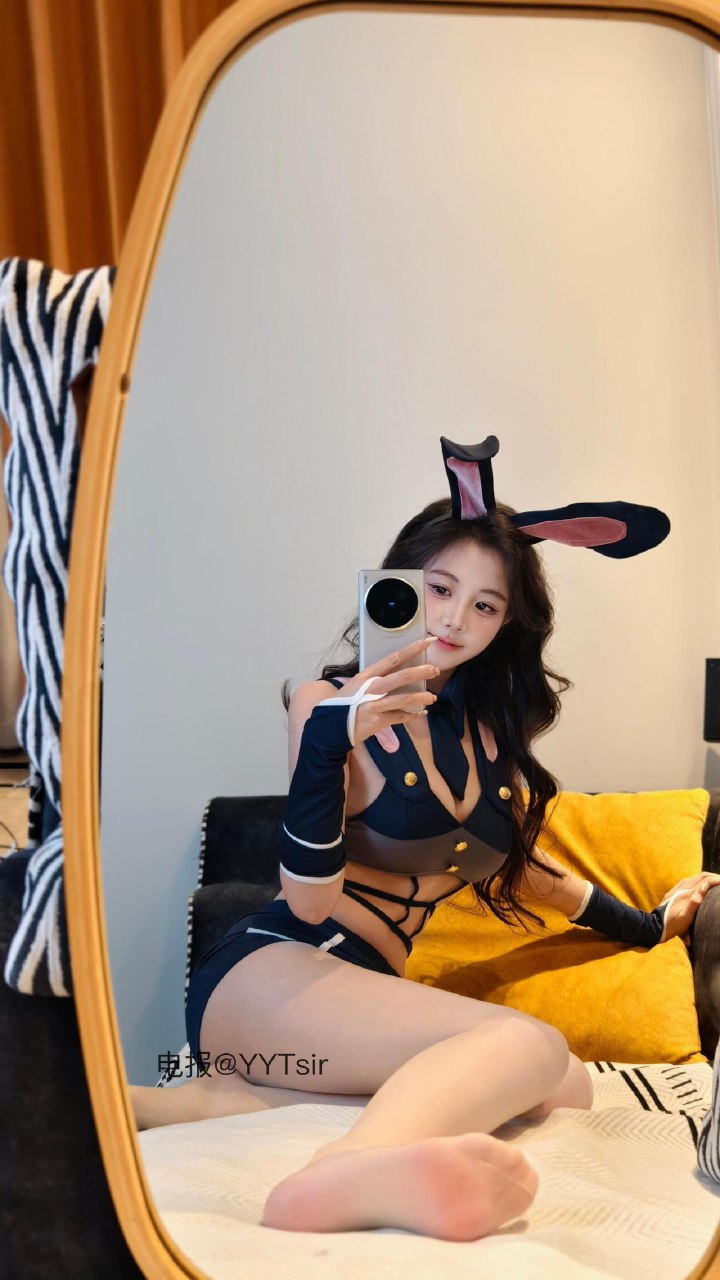 刘二萌 2025-07-11 17:17:09 兔女郎cos绑带qqny制服🔞