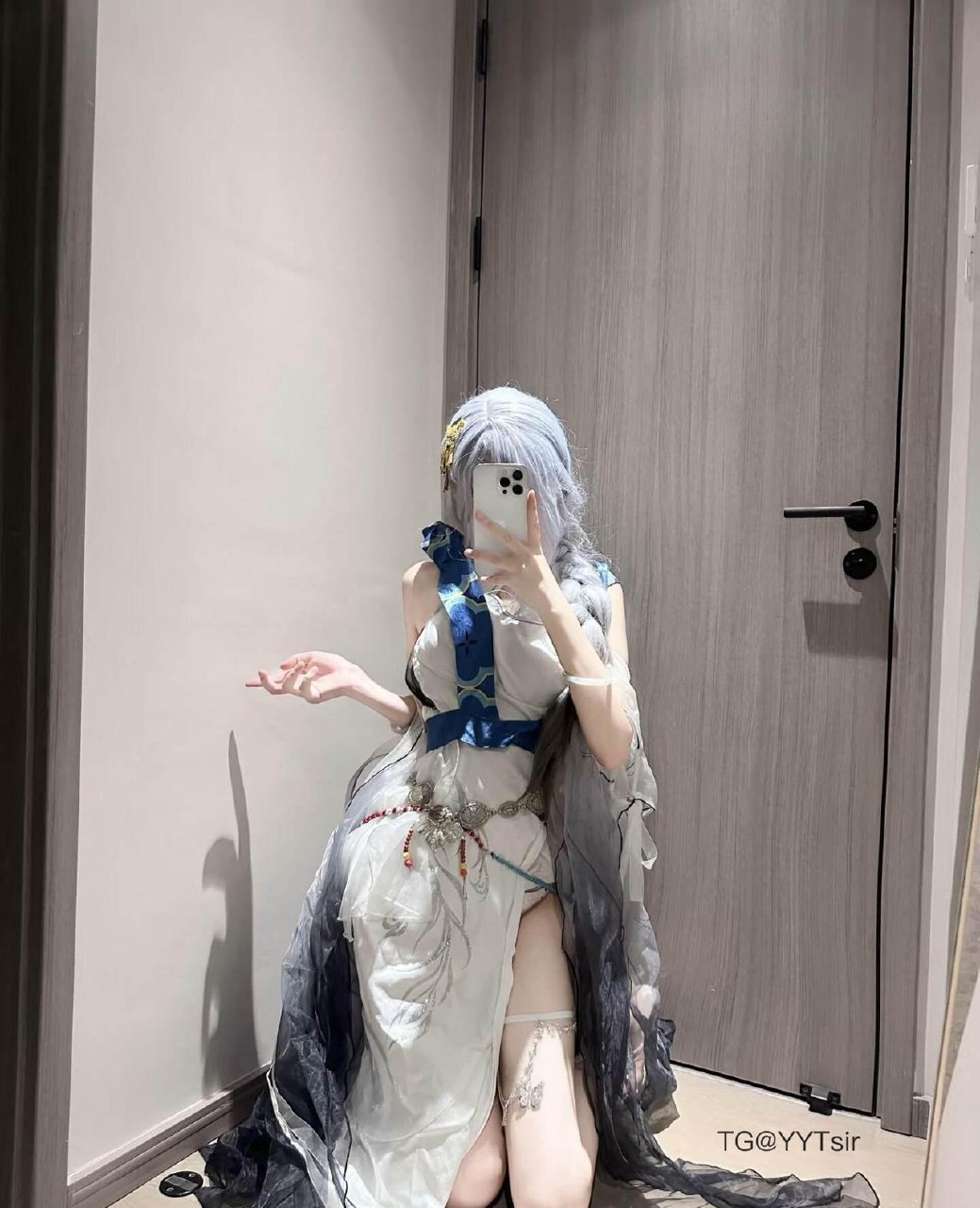 污妖酱 2025-07-23 22:59:47 乖是装的 吃定你的手段罢了