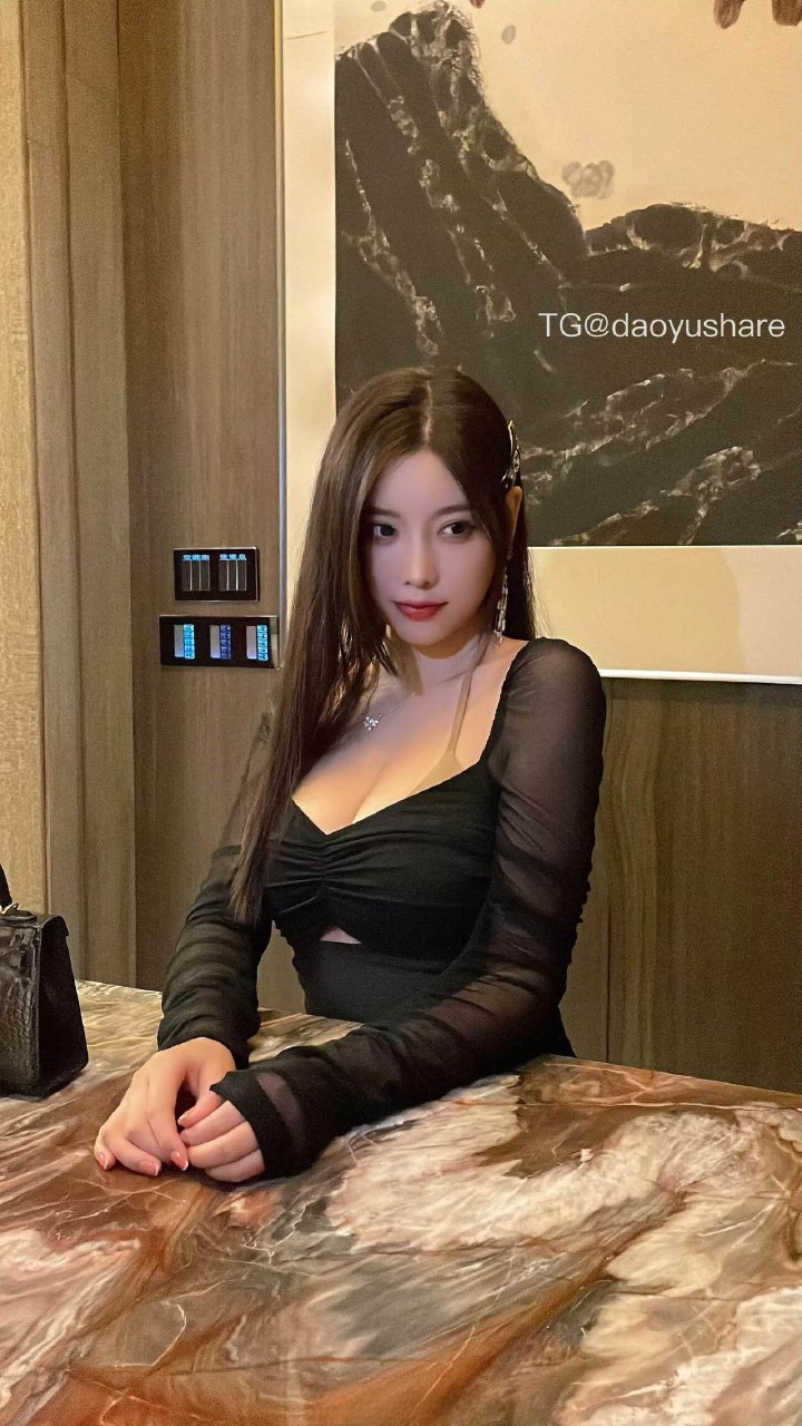 杨晨晨 2025-07-22 11:09:29 今天淋雨了，我真怕我会可爱到发芽🌱