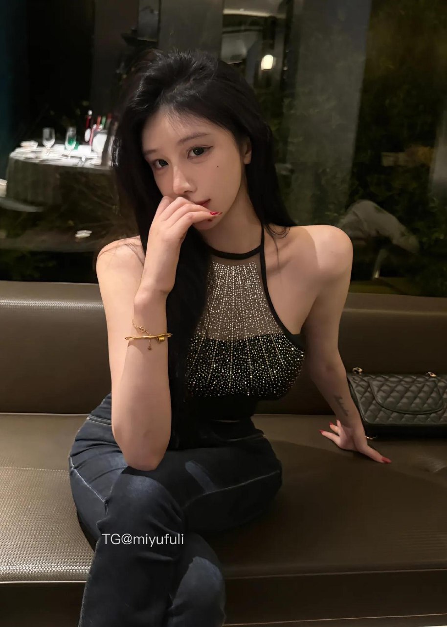 美杜莎 2025-07-20 03:47:48 想你时我就是一颗山楂，脸红又心酸