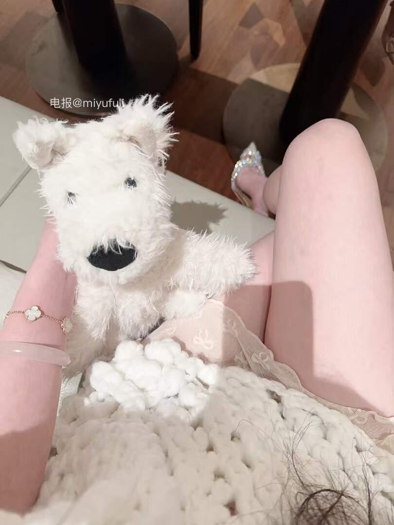 小m 2025-07-29 18:12:36 满脑子都是你这可怎么办呀？