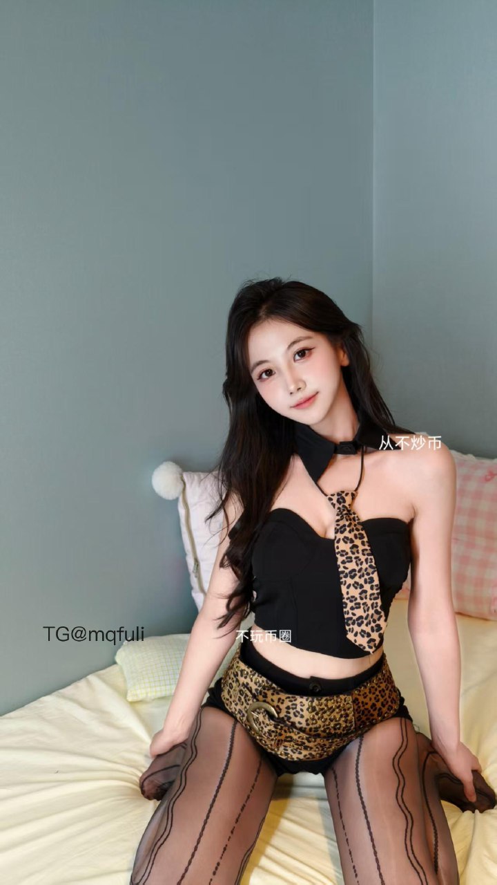 刘二萌 2025-07-23 18:47:08 蜜腿十蜜豚十酥维密标准三件套一个不落