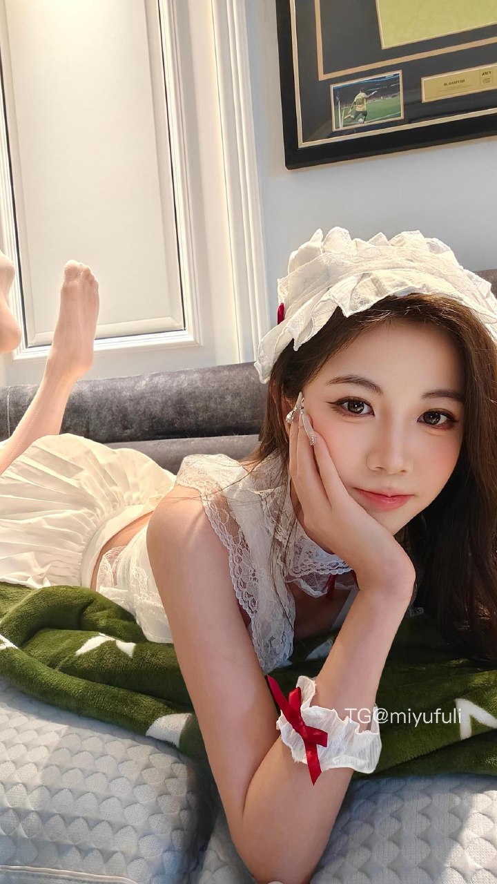 刘二萌 2025-07-06 17:35:09 纯欲性感女仆套装绝绝子😍