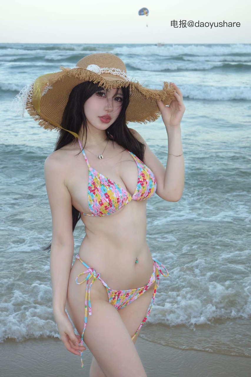 Tina很妖孽呀 2025-07-19 15:49:00 纯欲绑带👙比基尼系列