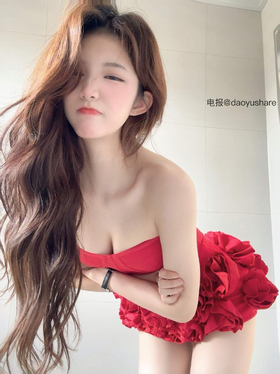 小霞佩奇 2025-08-06 17:12:09 😶‍🌫️果然红色的更性感 宝宝们觉得呢？