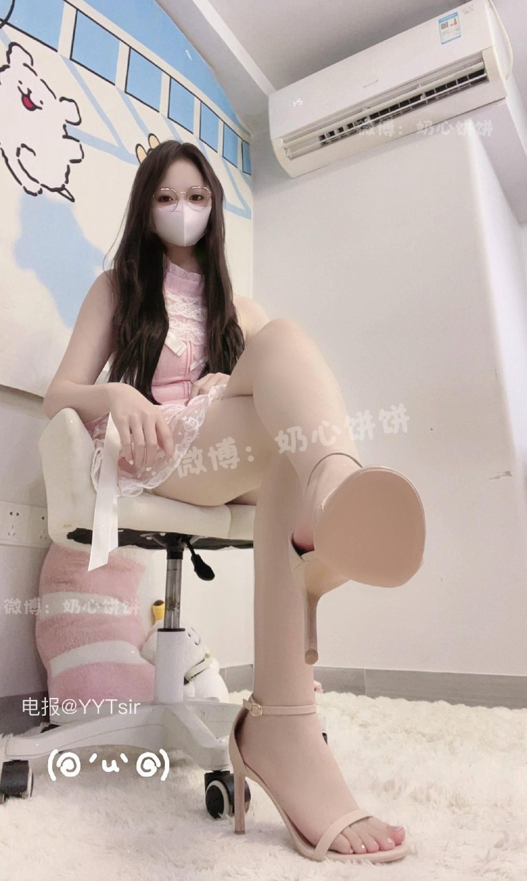 小沫好甜 2025-08-06 03:01:20 想啥呢 脚麻吗